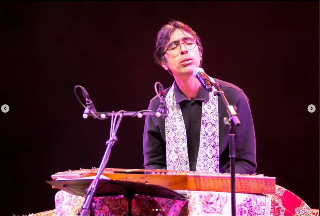 Farshad Sanati in a solo santur performance.